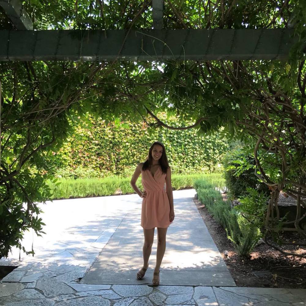 Meet your Posher, Caitlin